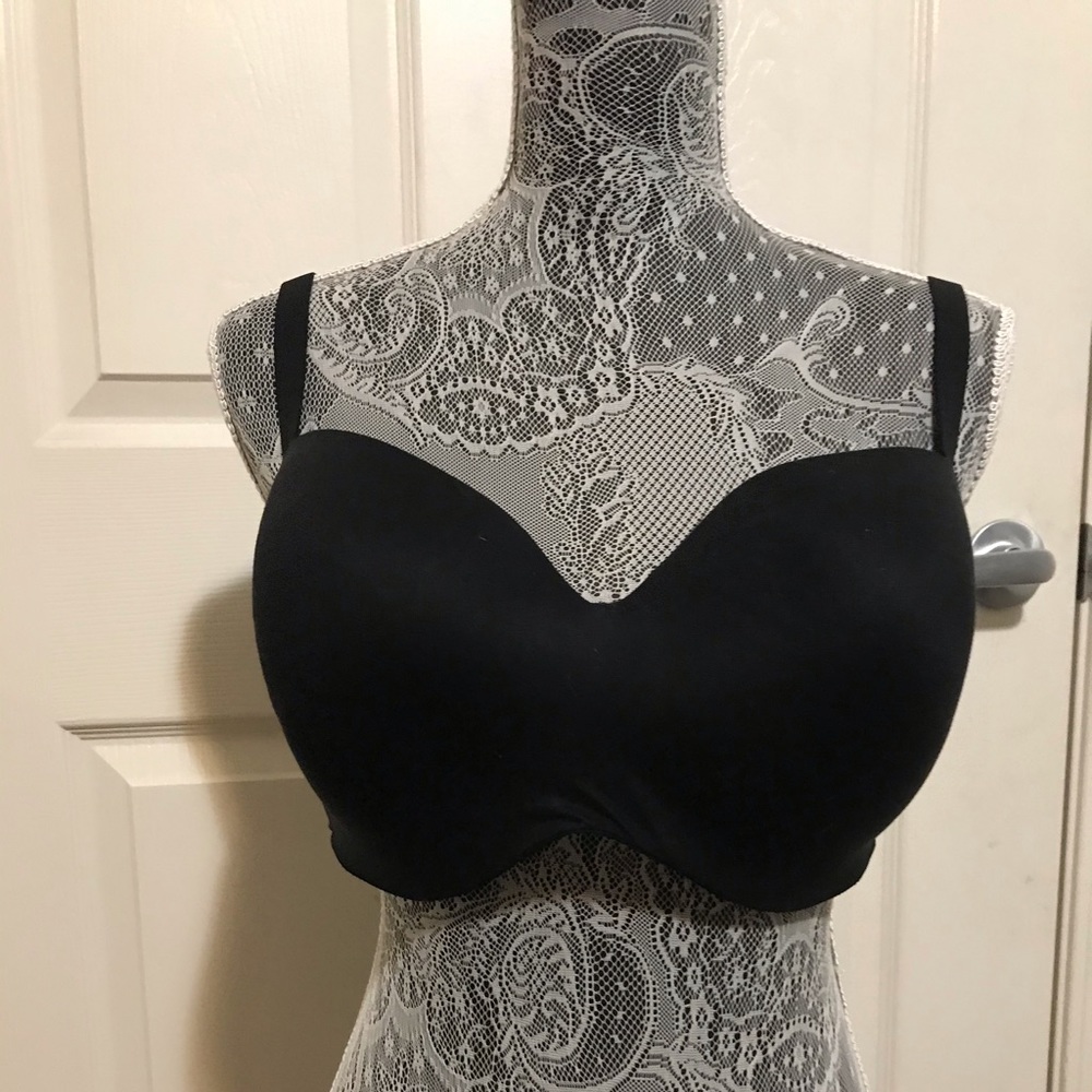 Black removable straps Victoria’s Secret bra